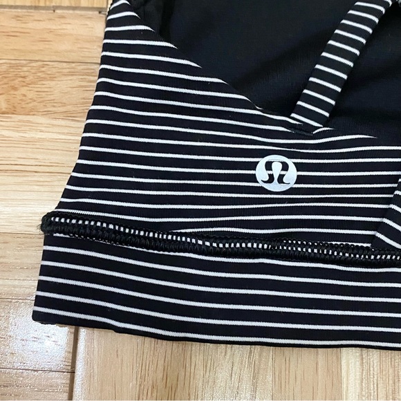 LULULEMON Energy Bra Long Line in Mod Stripe Black & White Size 4 - Picture 9 of 11